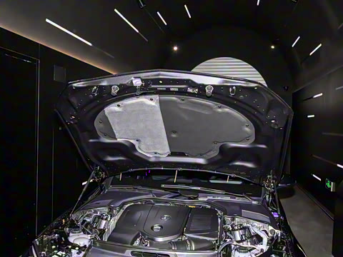 2024�� �Ŀ��� C 260 L �˶���