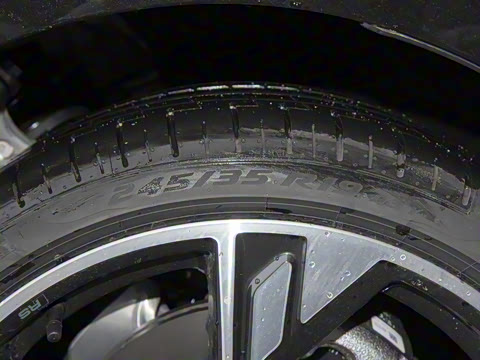 2025�� 200���������� 40 TFSI ���������� B&O ��ҹ��