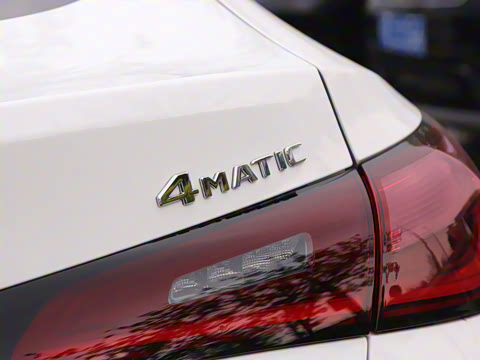 2025�� �Ŀ� GLC 260 4MATIC ����SUV