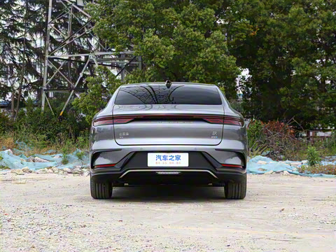 2025�� EV �Ǽݰ� 701KM������