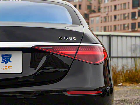 2025�� S 680 4MATIC