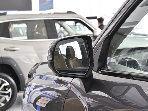 2025�� 2.0T�Զ�������Ӣ�� ����