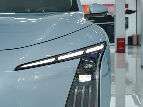 2025�� 555���˰�