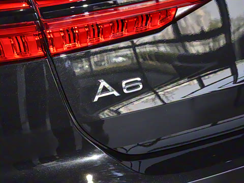 2025�� allroad quattro ̽���� 55 TFSI ����ԽҰ��