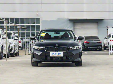 2025�� 330Li M�˶���ҹ��װ