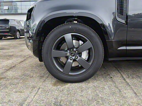 2025�� 110 3.0T P400 X-Dynamic HSE