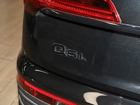 2025�� quattro 45�����ذ� 45 TFSI ������