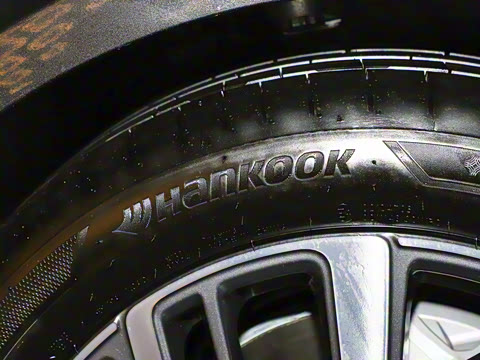 2025�� E 300 L ʱ����