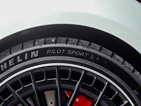 2024�� AMG CLE 53 4MATIC+ ���ܳ�