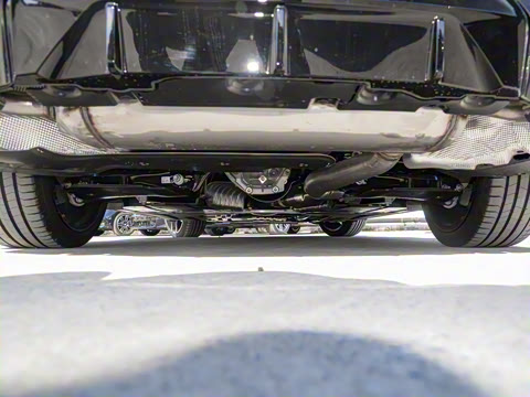 2025�� 225i M�˶���ҹ��װ