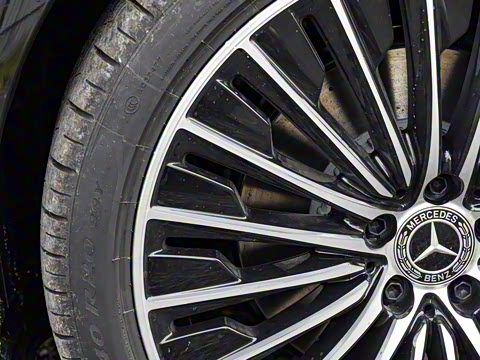 2025�� �Ŀ� E 300 L ����˶���