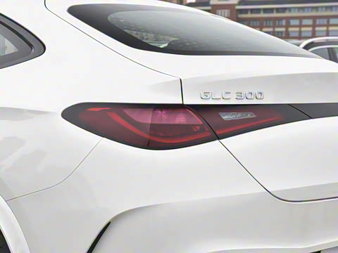 2025�� �Ŀ� GLC 300 4MATIC ����SUV