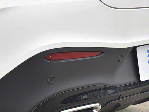 2025�� �Ŀ� GLC 300 4MATIC ����SUV