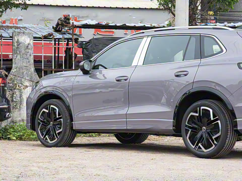 2024�� PRO 330TSI ����R-Line�����