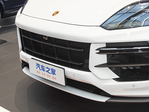 2025�� Cayenne 3.0T ���ΰ�