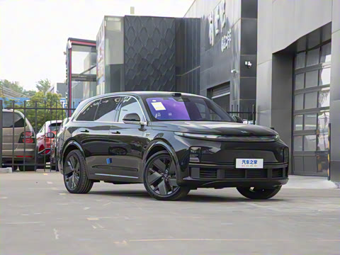 2025�� Ultra ���ܻ��°�