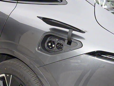 2025�� Ultra ���̰�