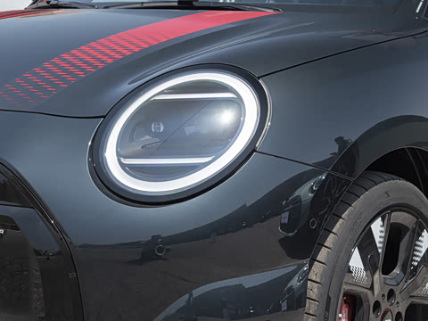 2025�� JOHN COOPER WORKS