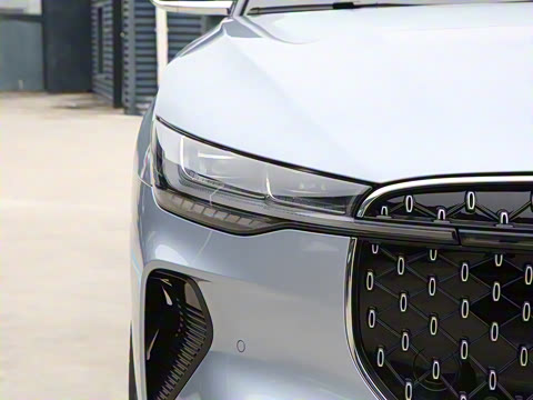 2025�� 2.0T ���а�