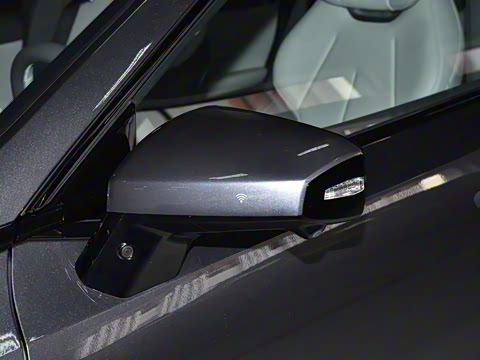 2025�� 300UltraǬ���Ǽ�ADS SE���̰�