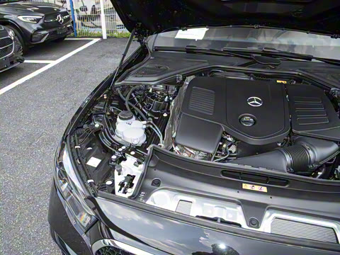 2024�� E 300 �������˶���