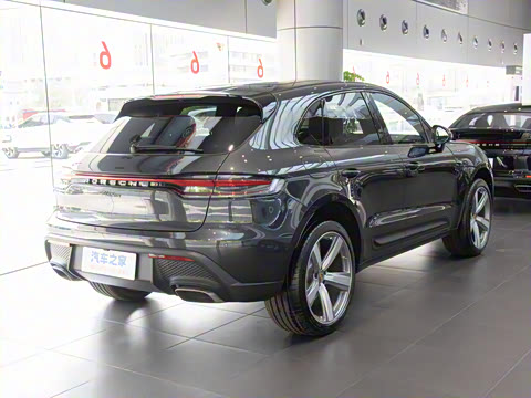 2025�� Macan 2.0T ���ΰ�