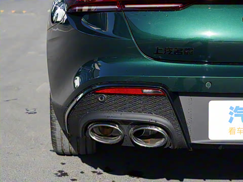 2025�� 2.0T Trophy+ �����˶���