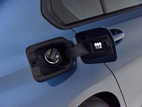 2025�� 330Li ������ M�˶���ҹ��װ