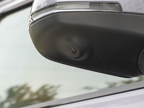 2025�� 2.0T�Զ�������Ӣ�� ����