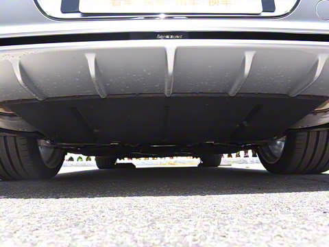 2026�� 4.0T V8 Mulliner