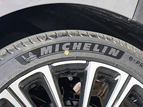 2025�� 2.0T 405 AT������