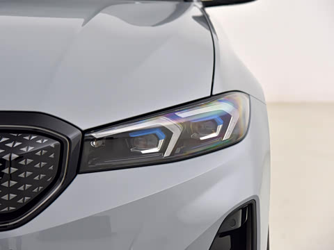 2025�� eDrive 40 L ��ҹ�˶���װ