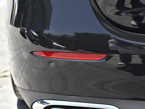 2024�� E 350 e L ���ʽ��϶����γ�