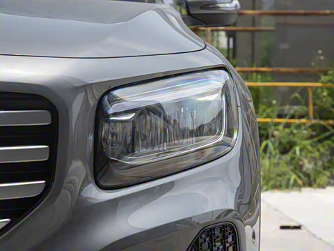 2025�� GLB 220 ʱ����