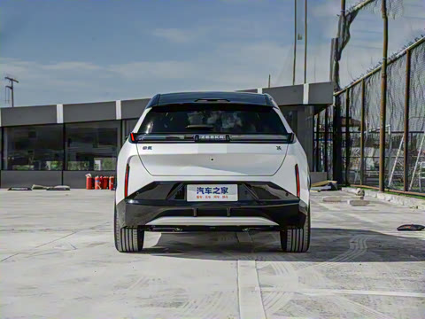 2025�� ������������