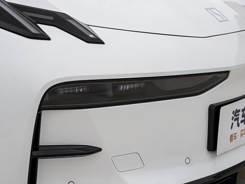 2025�� ������������