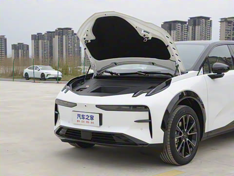 2025�� ������������