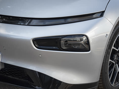 2023�� P7i 702 Max