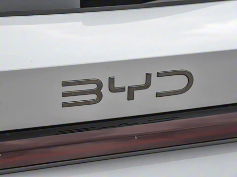 2025�� EV 520km ������