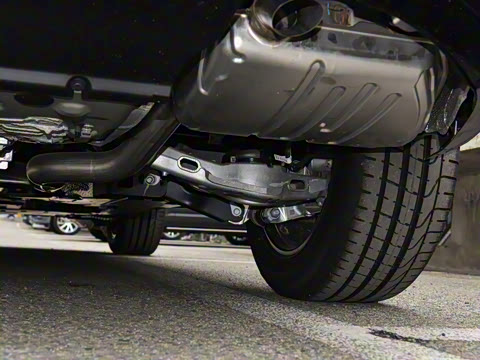 2025�� P250 R-Dynamic SE