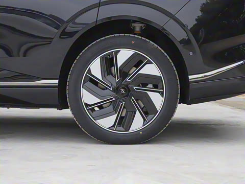 2025�� 636Max�Ǽݰ� 6��