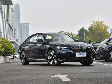 2025�� eDrive 40 L ��ҹ�˶���װ