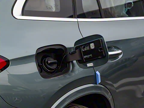 2025�� GLC 300 L 4MATIC ������ 5��