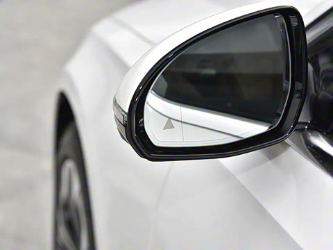 2024�� E 350 e L ���ʽ��϶����˶��γ�