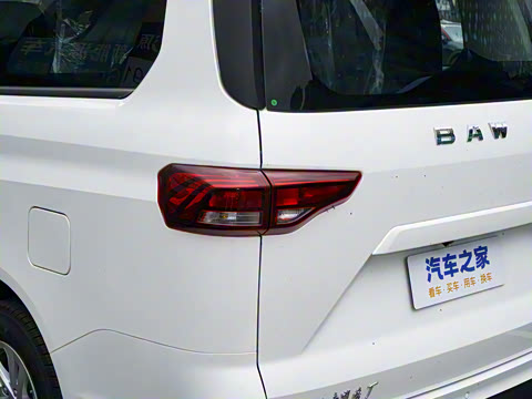 2025�� 2.0L CNG�߼�Ӫ�˰� 9��