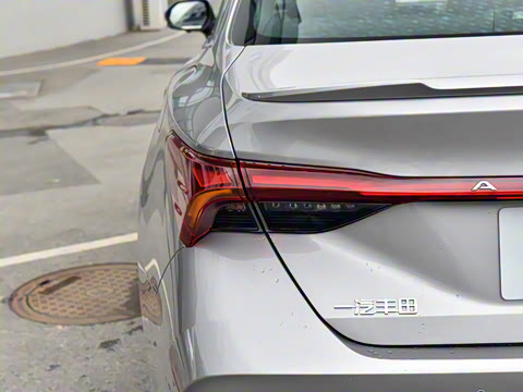 2024�� ˫�� 2.5L XLE����