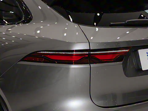 2025�� P400 SPORT