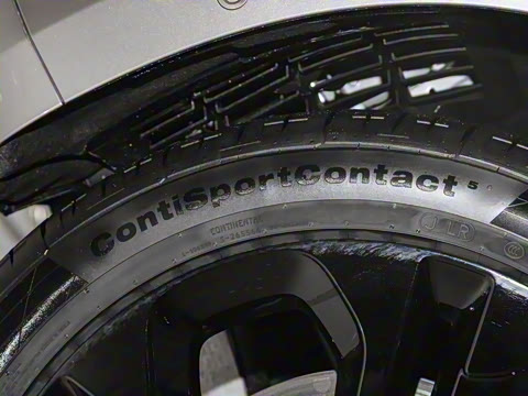 2025�� P400 SPORT