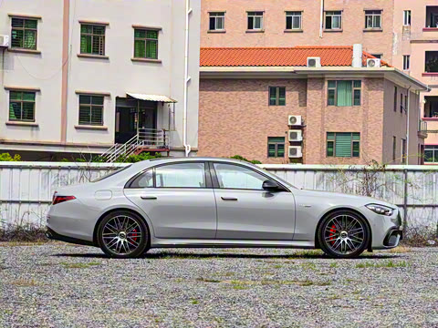 2024�� AMG S 63 L E Performance �׷��ر��