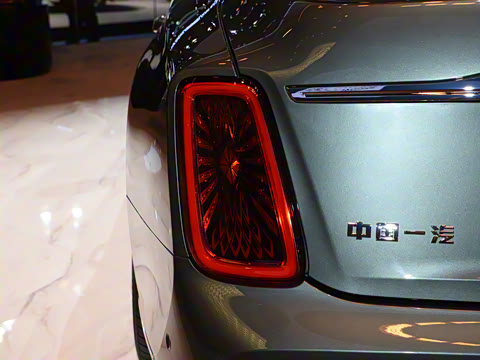 2024�� 4.0T V8��